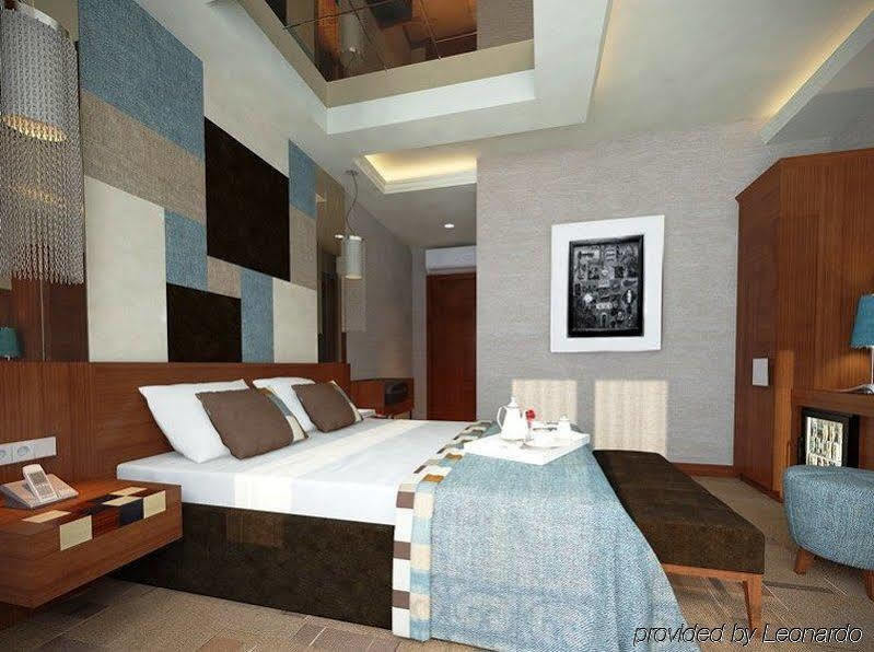 Collage Taksim Hotel Istanboel Buitenkant foto
