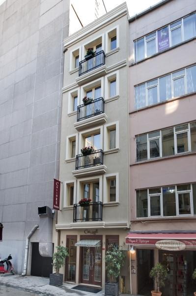 Collage Taksim Hotel Istanboel Buitenkant foto