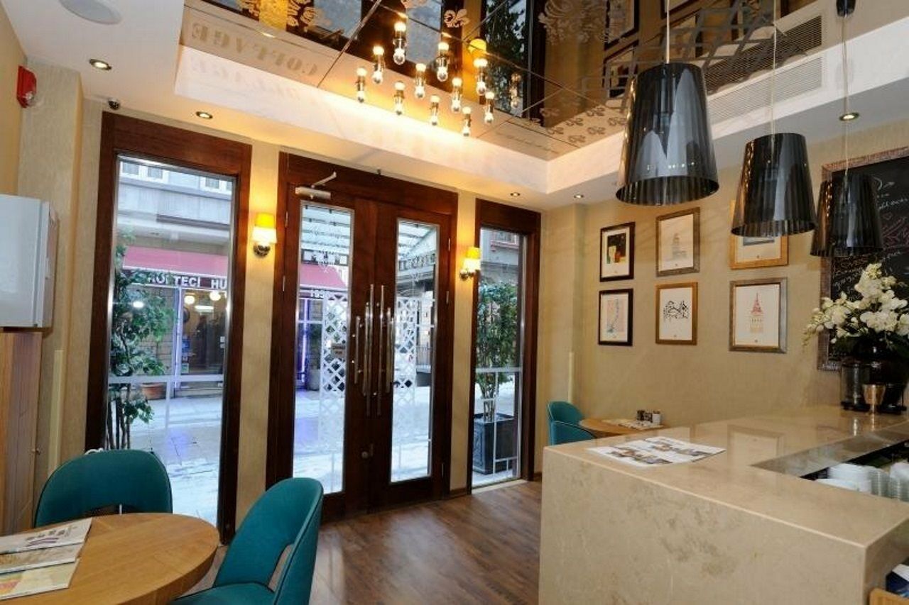 Collage Taksim Hotel Istanboel Buitenkant foto